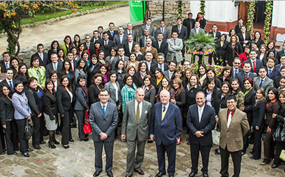 Grünenthal wird von Deutschland aus in Übersee tätig und gründet eine Tochtergesellschaft in Peru.